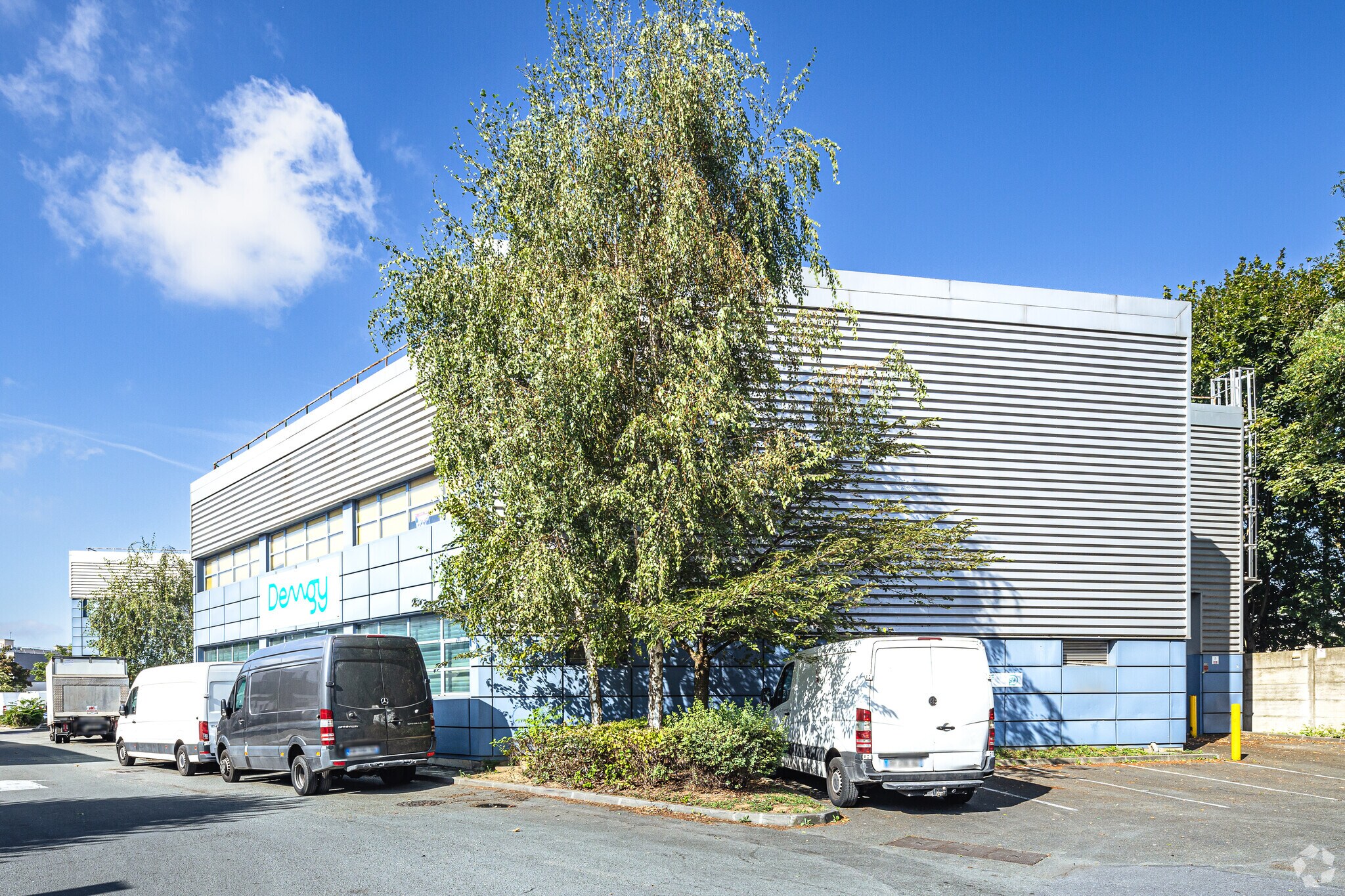 75-79 Rue Rateau, La Courneuve for lease Primary Photo- Image 1 of 3