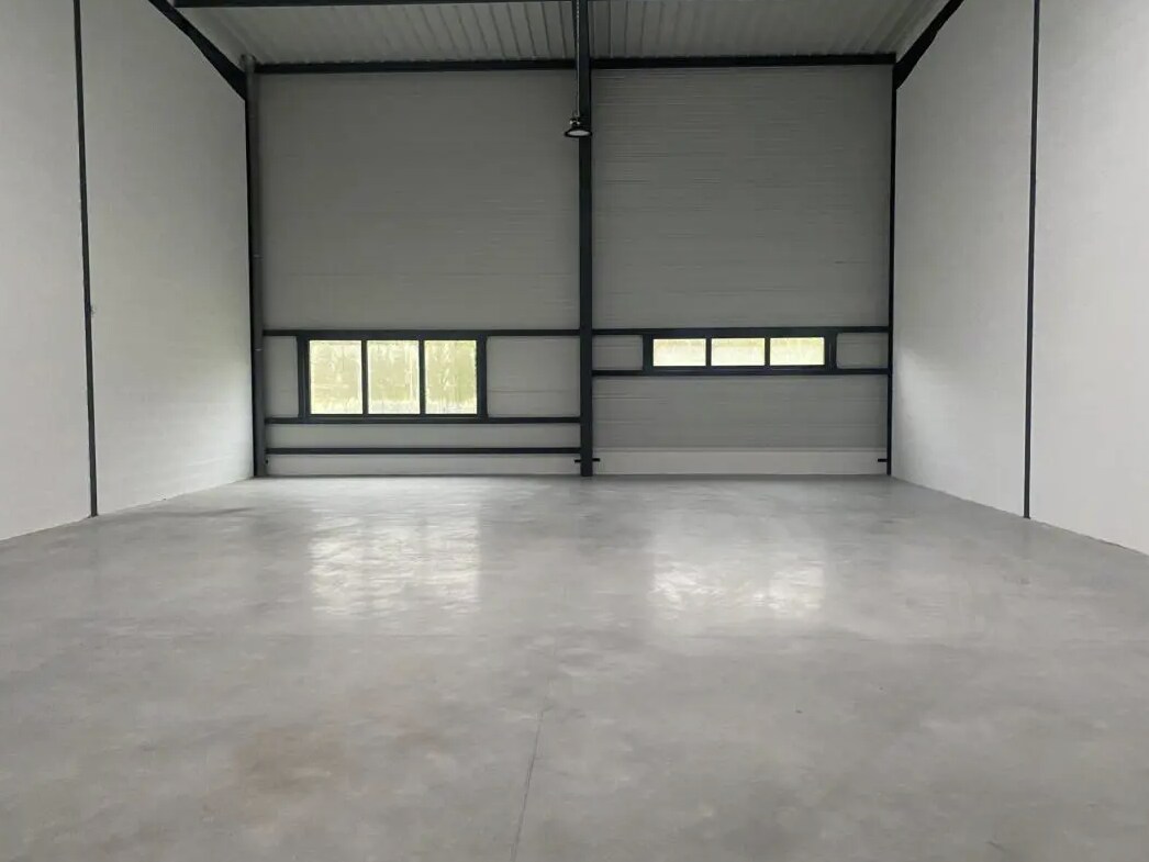 Flex in Bussy-Saint-Martin for lease Building Photo- Image 1 of 6