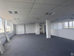 Oxford Rd, Aylesbury for lease Interior Photo- Image 2 of 8