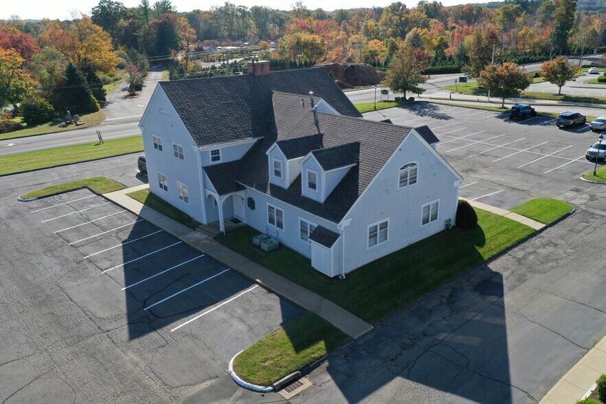 755 Main St, Monroe, CT for lease - Building Photo - Image 1 of 36