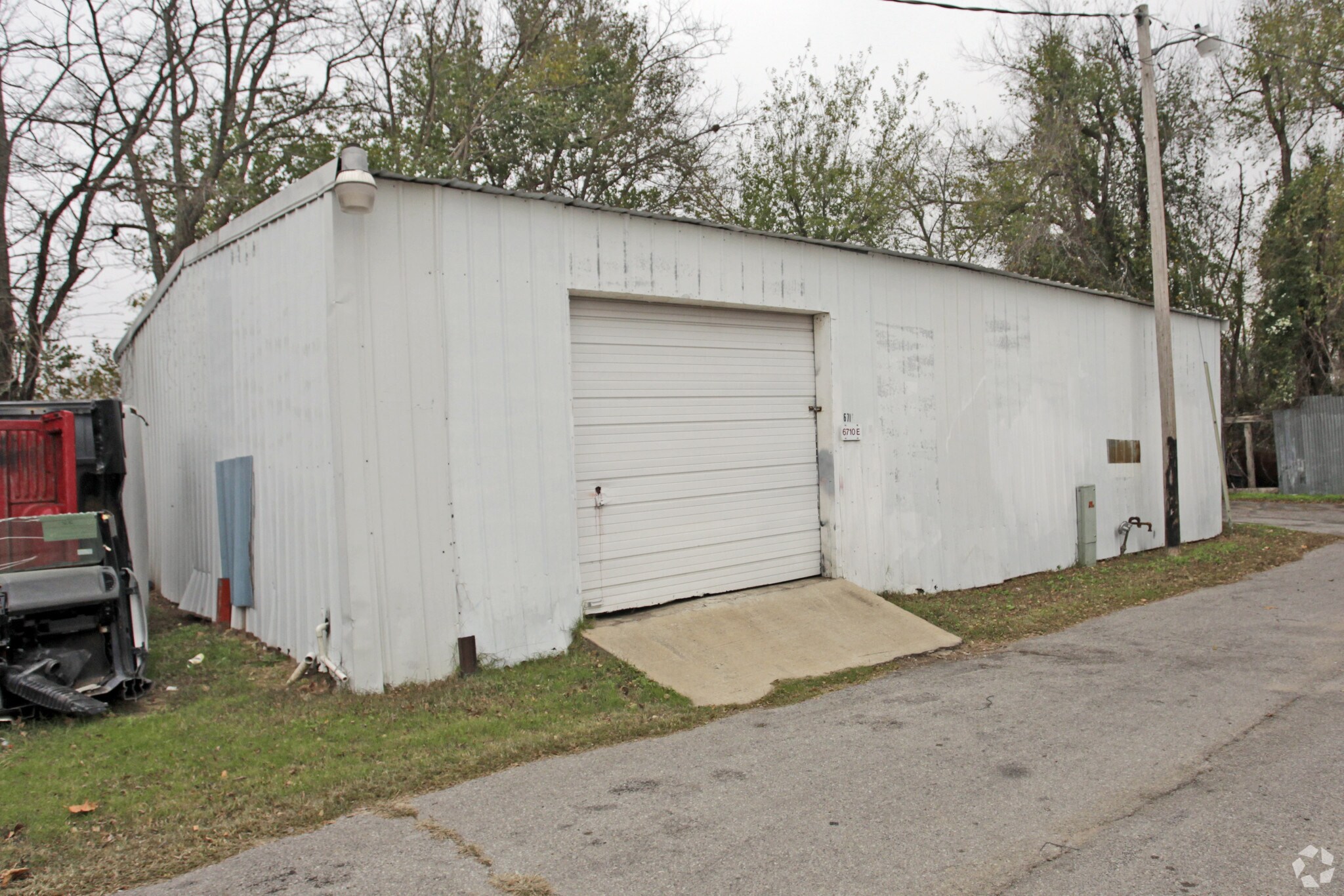 6710 NW 10th St, Oklahoma City, OK for sale Primary Photo- Image 1 of 3