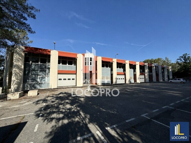 Flex in Valbonne for lease - Building Photo - Image 1 of 9
