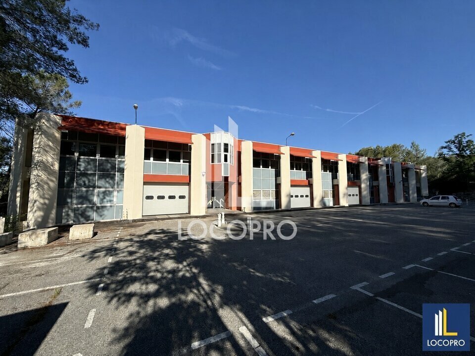 Flex in Valbonne for lease Building Photo- Image 1 of 10