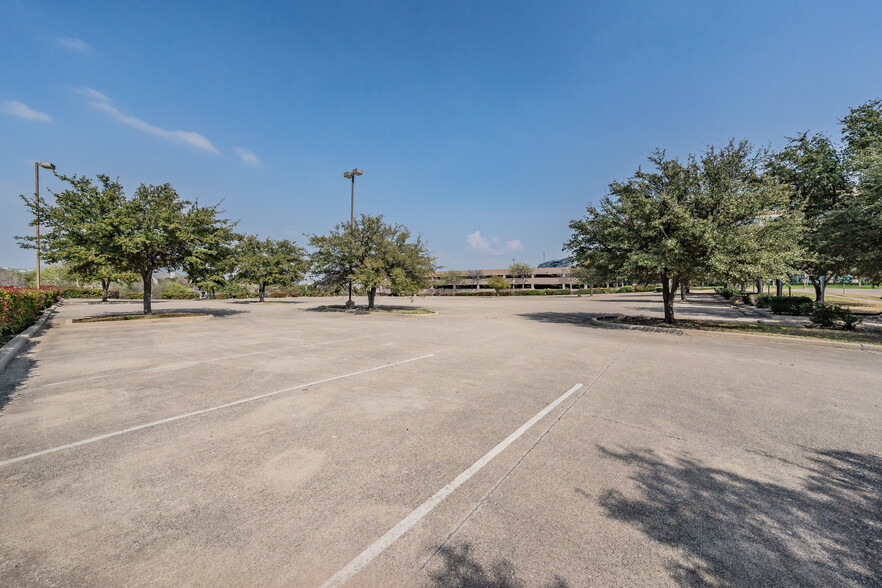 1001 MacArthur Park, Irving, TX for sale - Building Photo - Image 2 of 43