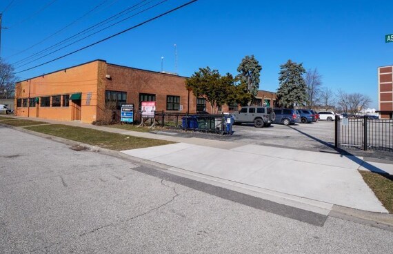 1880 Assumption St, Windsor, ON for lease Building Photo- Image 1 of 10