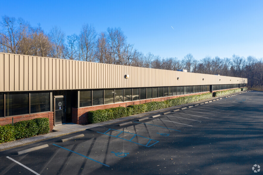 2 Hudson Hollow Rd, Frankfort, KY for lease - Building Photo - Image 2 of 6