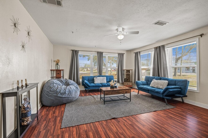 9225 N Palafox St, Pensacola, FL for sale - Interior Photo - Image 3 of 31