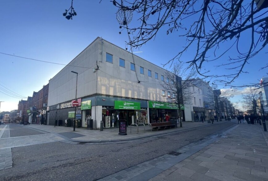 25-27 Fishergate, Preston for lease - Building Photo - Image 1 of 2