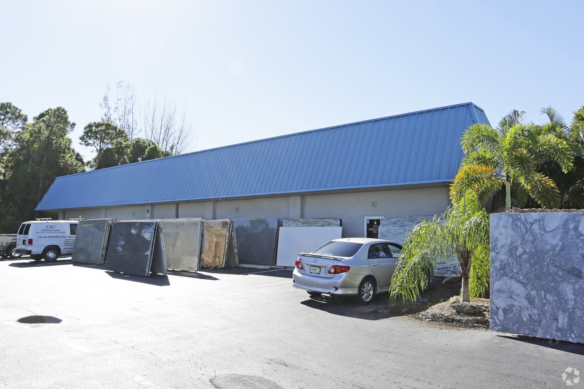 2244 Hemingway Dr, Fort Myers, FL for sale Primary Photo- Image 1 of 6