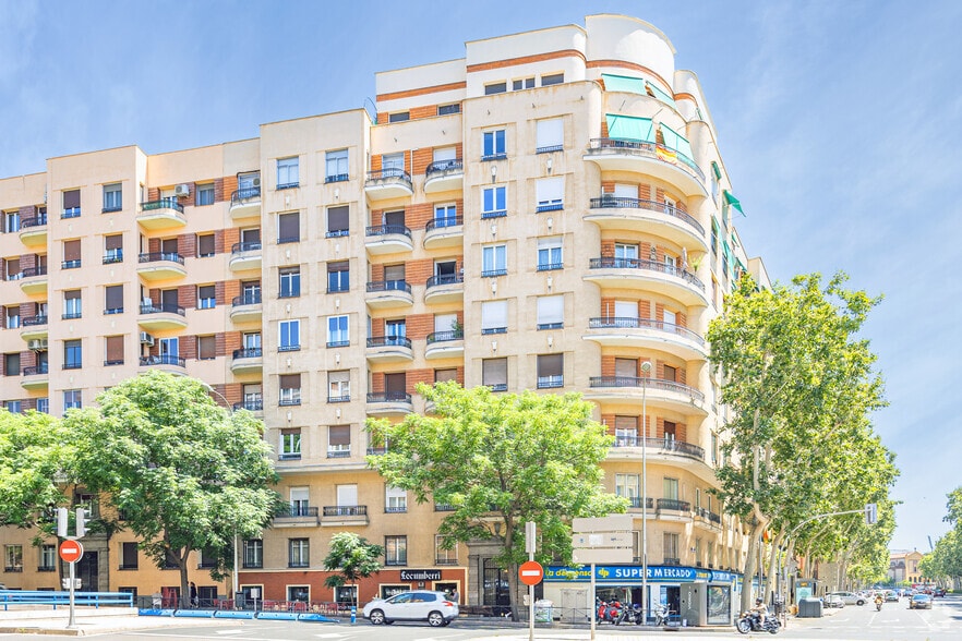 Avenida Reina Victoria, 35, Madrid, Madrid for sale - Building Photo - Image 2 of 2