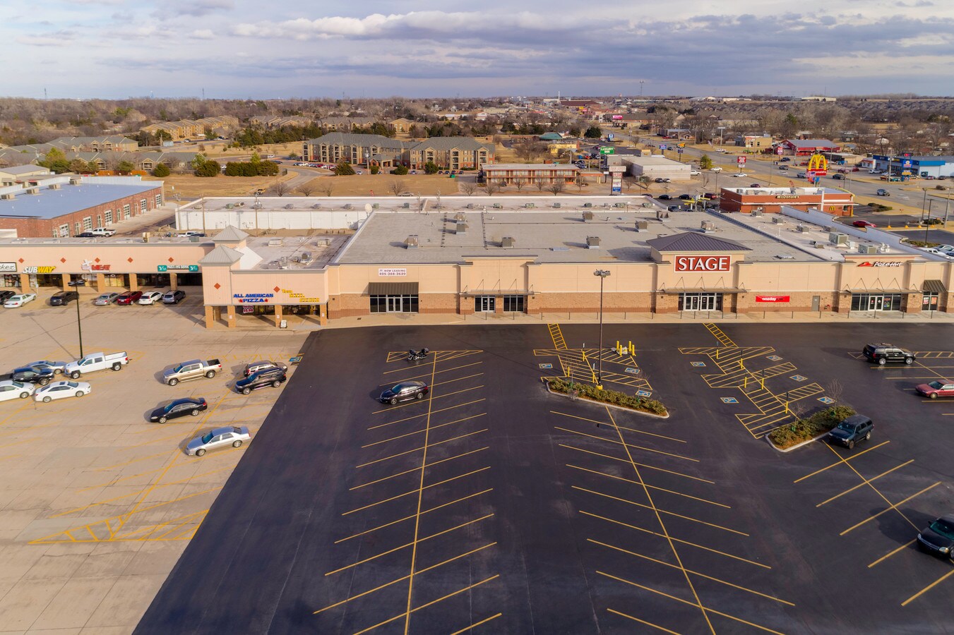 218 N Mustang Rd, Mustang, OK 73064 Mustang Trade Center