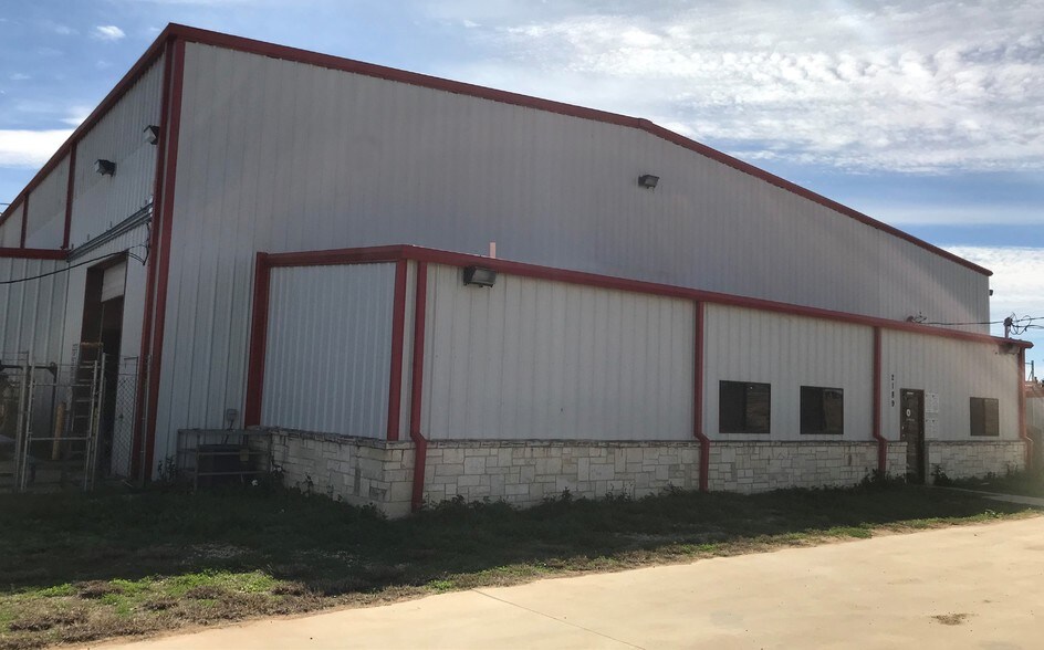 2189 Interstate 35, Cotulla, TX for sale - Primary Photo - Image 1 of 1