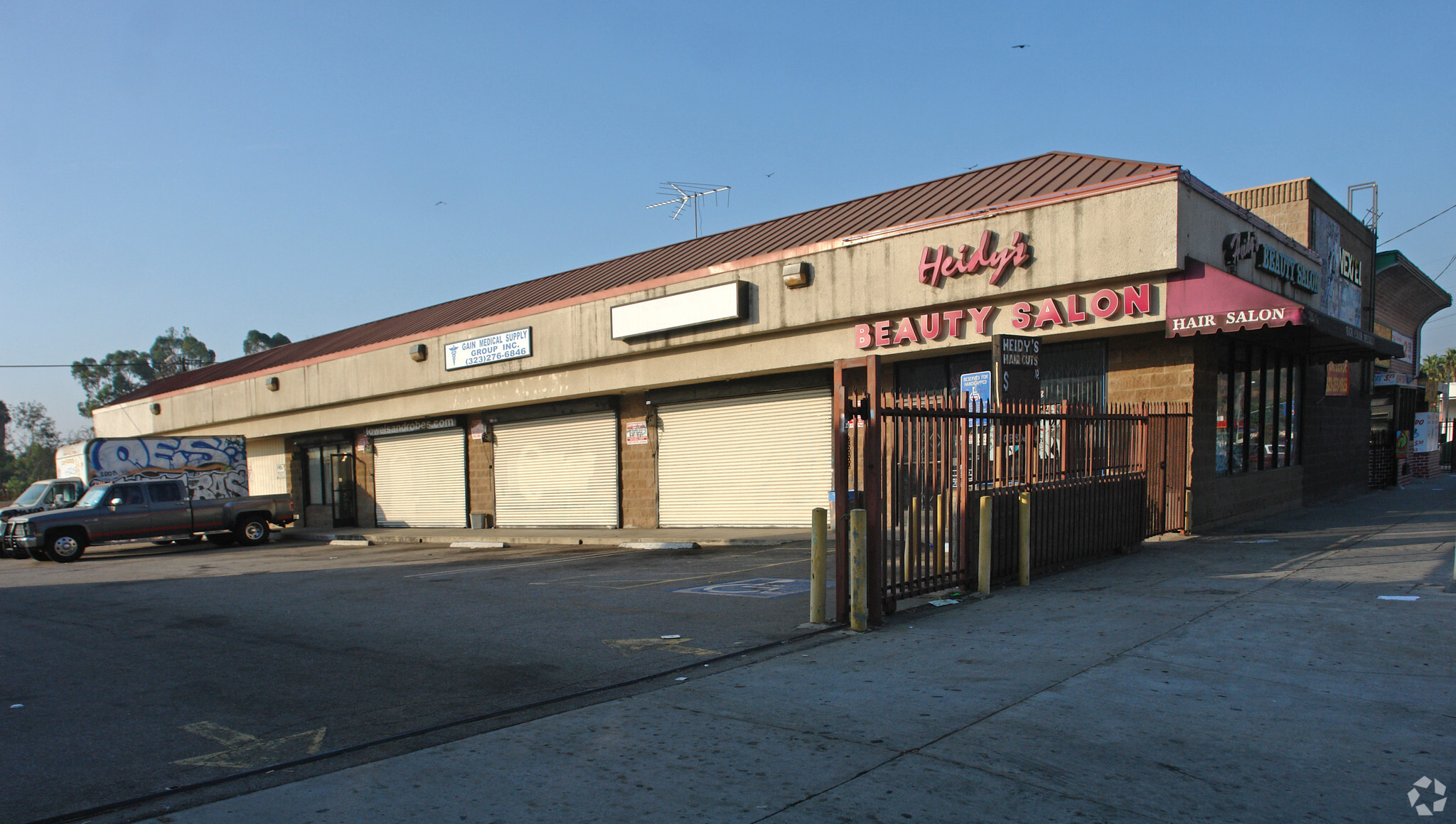 2626 N Figueroa St, Los Angeles, CA for lease Primary Photo- Image 1 of 15