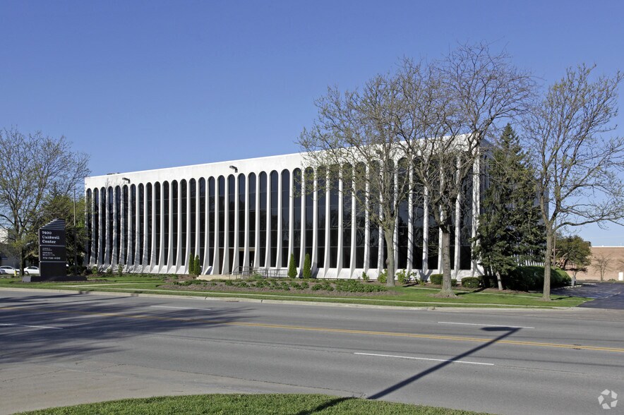 7400 N Caldwell Ave, Niles, IL for sale - Building Photo - Image 1 of 1