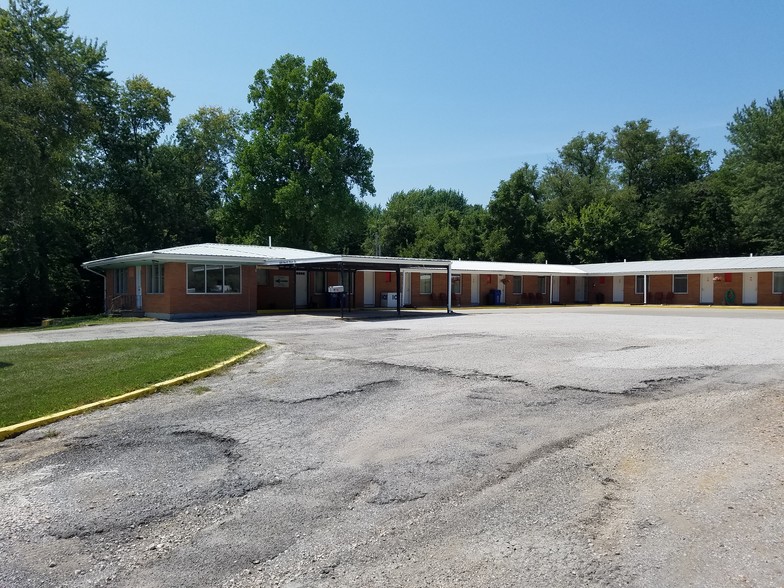 606 N Main St, Windsor, MO for sale - Building Photo - Image 1 of 1