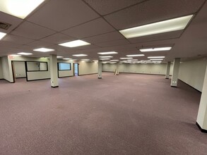 707 N Valley Forge Rd, Lansdale, PA for lease Interior Photo- Image 2 of 14