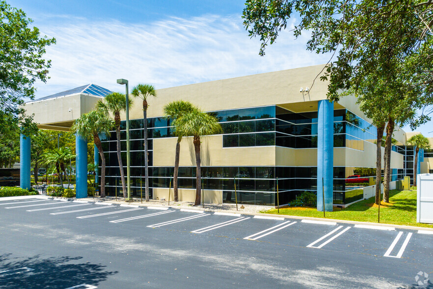 14901 NW 79th Ct, Miami Lakes, FL 33016 - Office for Lease | LoopNet