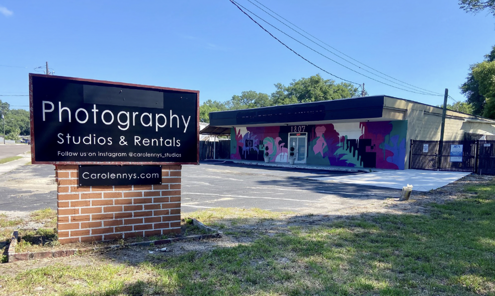 1807 Rogero Rd, Jacksonville, FL for lease - Building Photo - Image 1 of 8