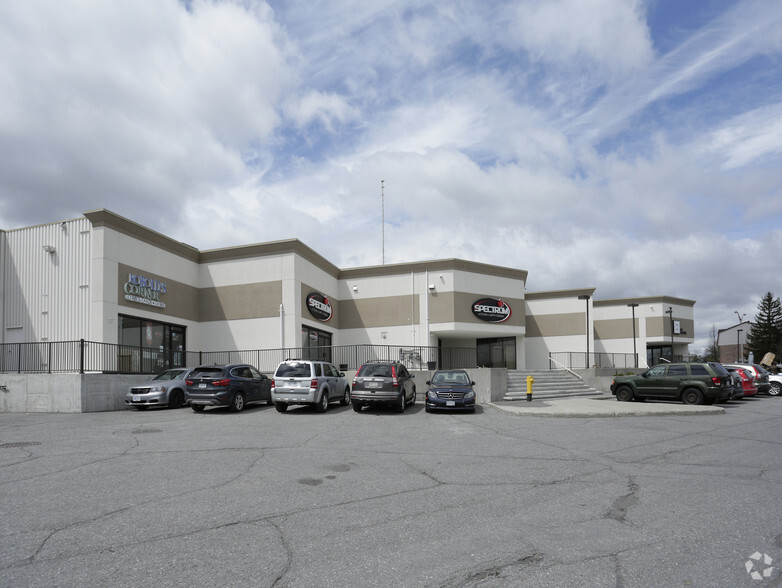 430 Hazeldean Rd, Ottawa, ON for lease - Primary Photo - Image 1 of 5