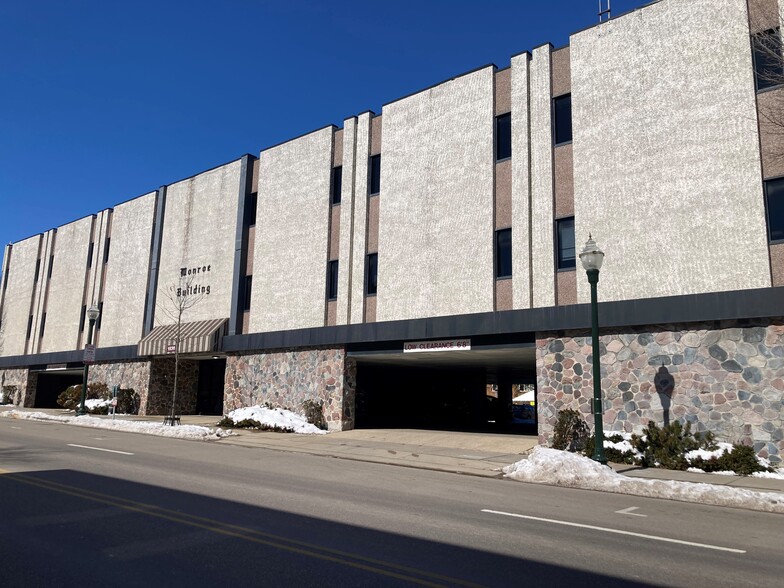 1930 Monroe St, Madison, WI for lease - Building Photo - Image 1 of 2