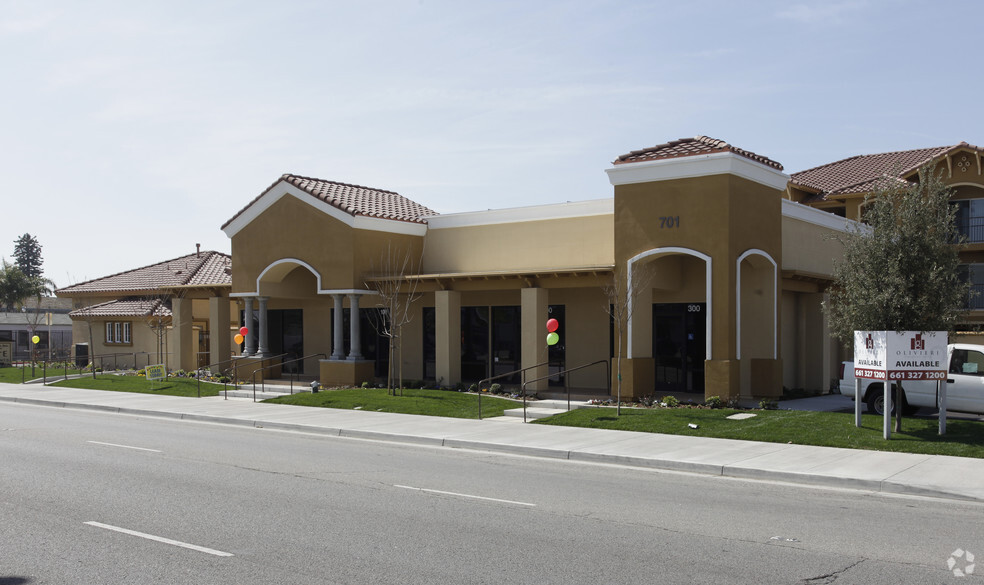 701 Union Ave, Bakersfield, CA for sale - Primary Photo - Image 1 of 1