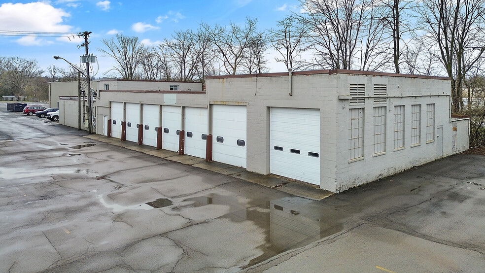 34 Wright Ave, Auburn, NY for lease - Building Photo - Image 2 of 23