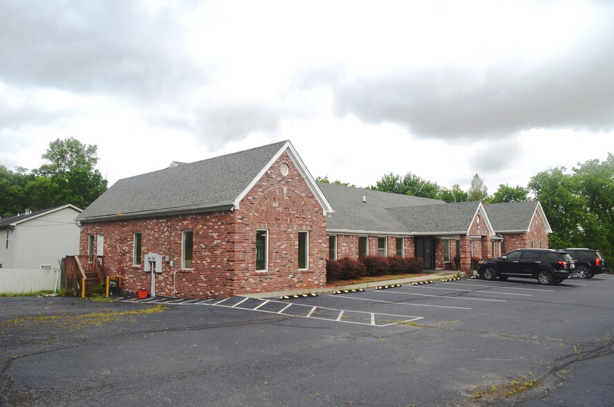 433 N Indiana Ave, Sellersburg, IN for sale - Building Photo - Image 1 of 1