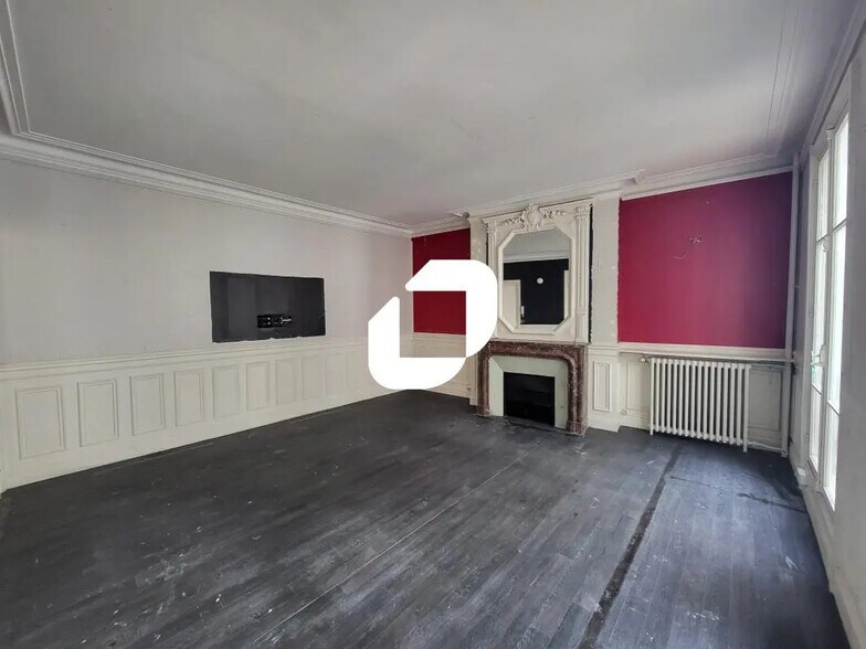 Office in Paris for lease - Building Photo - Image 3 of 7