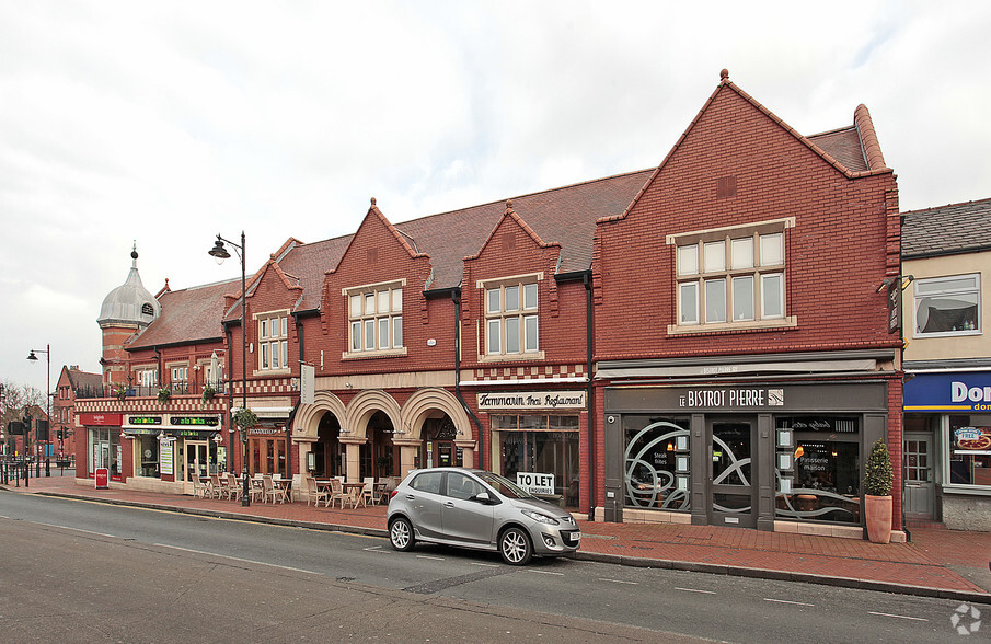 Victoria Sq, Warrington for sale - Building Photo - Image 3 of 13