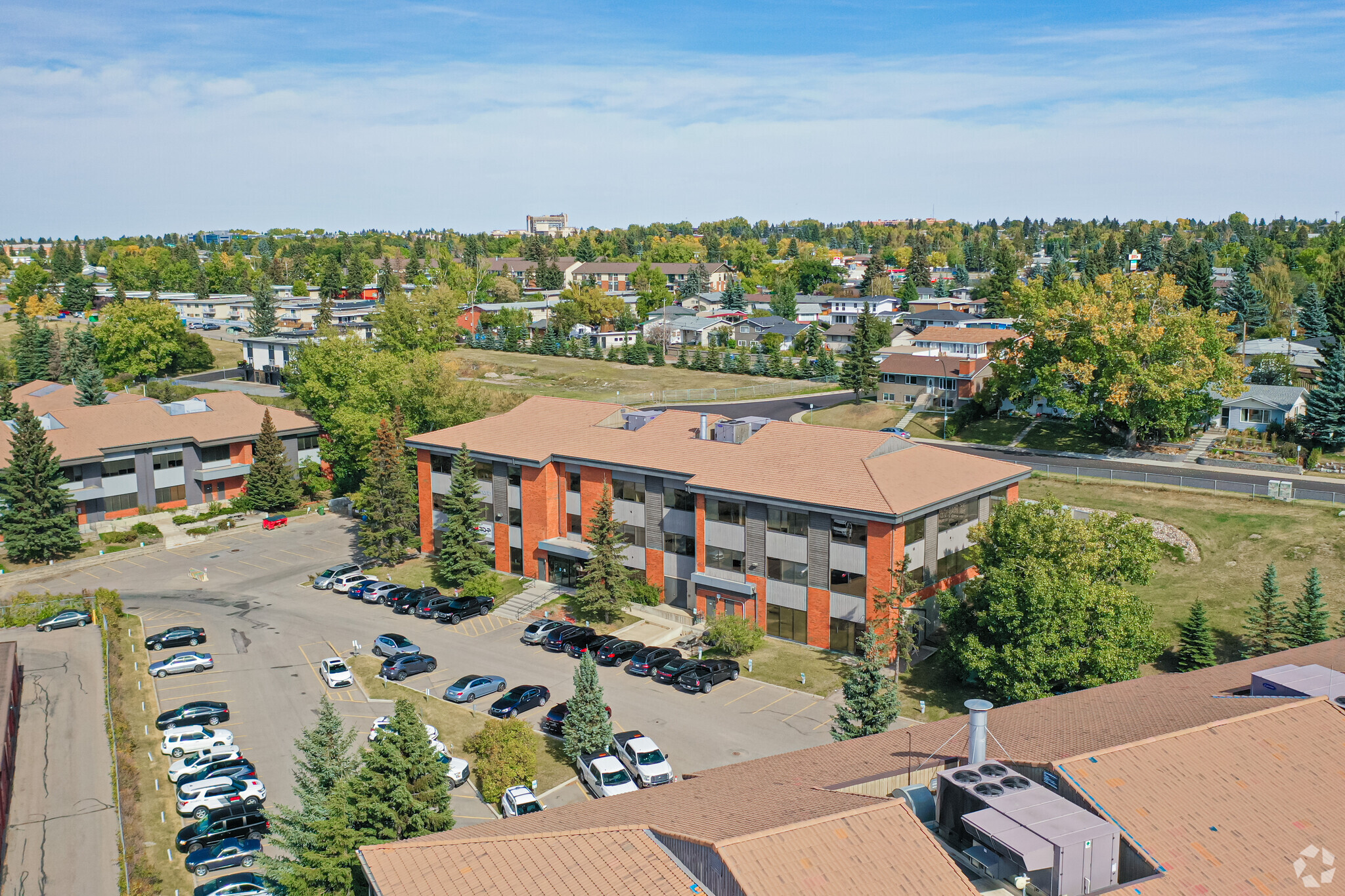 8 Manning Clos NE, Calgary, AB for lease Building Photo- Image 1 of 3