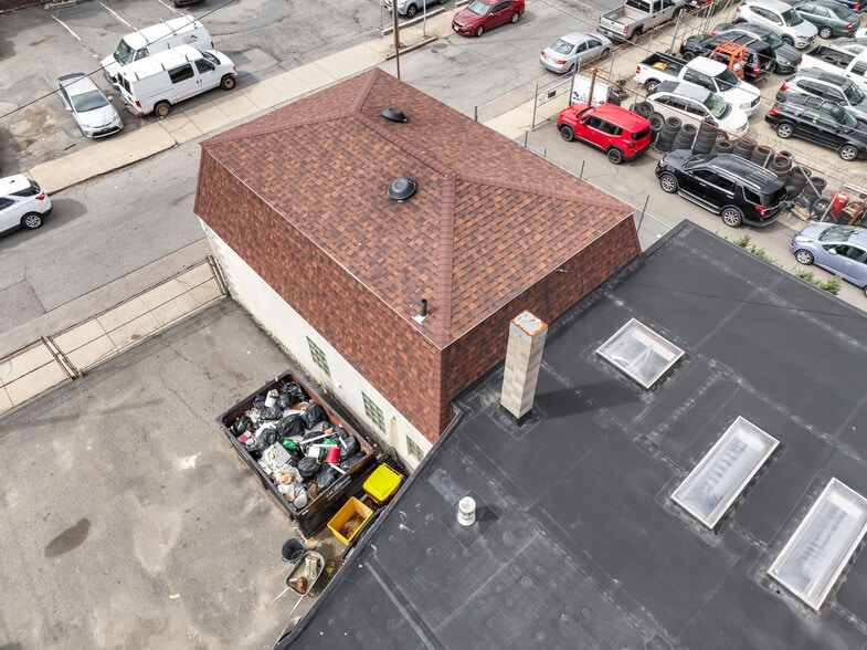 138 Morgan St, Fall River, MA for sale - Building Photo - Image 3 of 31