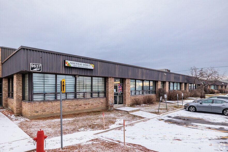 9701-9745 Ch de la Côte-de-Liesse, Dorval, QC for lease - Primary Photo - Image 3 of 15