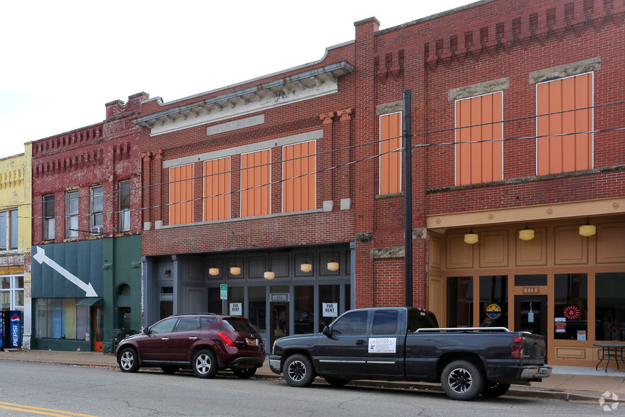 116 E 6th St, Okmulgee, OK for lease - Building Photo - Image 2 of 10