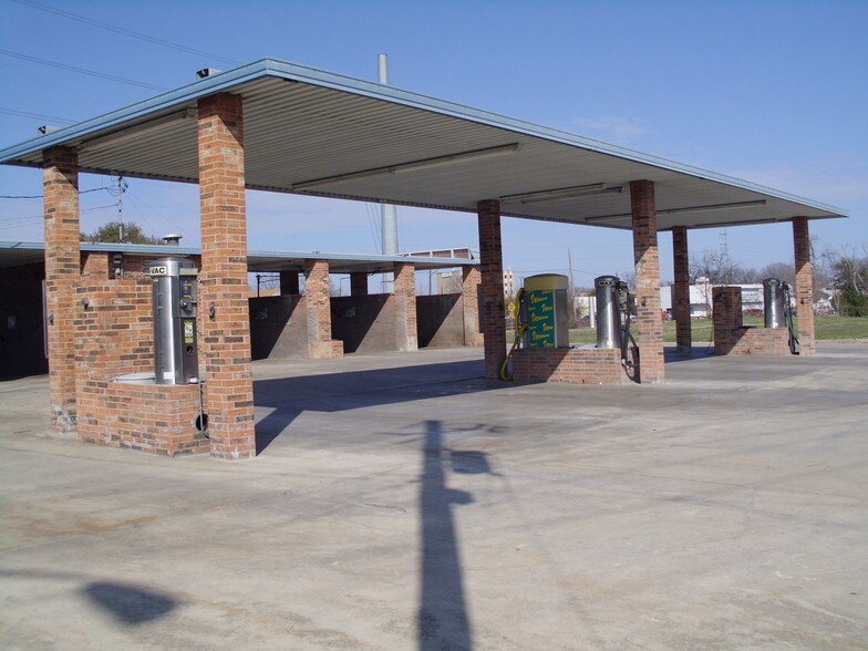 1420 Forest Ln, Garland, TX for sale - Primary Photo - Image 1 of 1