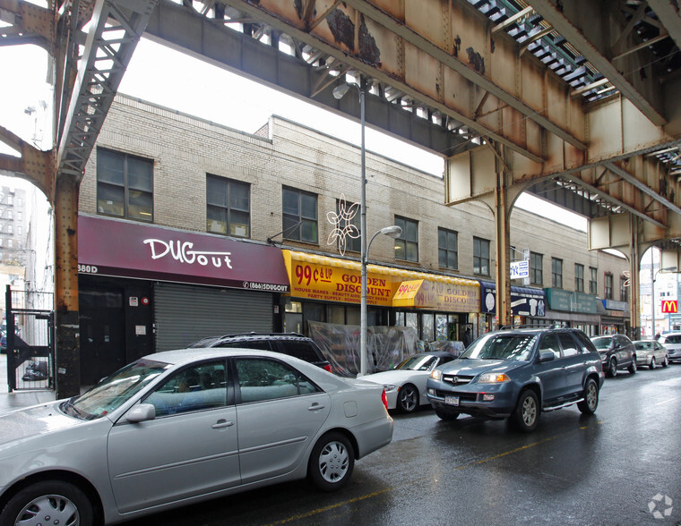 880 River Ave, Bronx, NY for lease - Primary Photo - Image 1 of 5