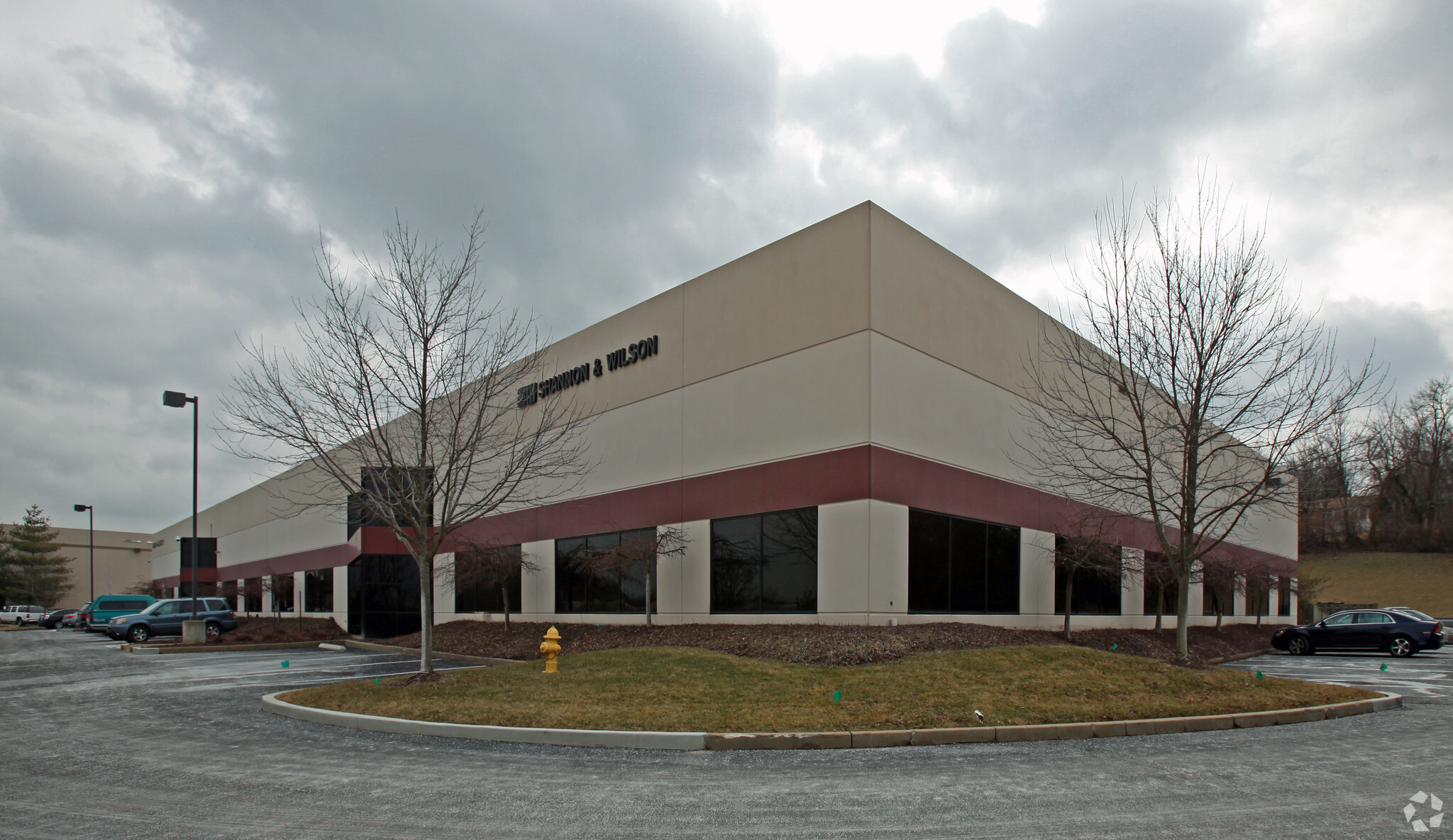 2033-2043 Westport Center Dr, Saint Louis, MO for lease Primary Photo- Image 1 of 7