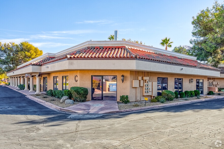 2700 E Chandler Ave, Las Vegas, NV for sale - Primary Photo - Image 1 of 21