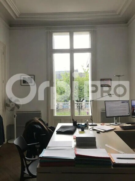 Office in Tours for lease - Interior Photo - Image 3 of 7