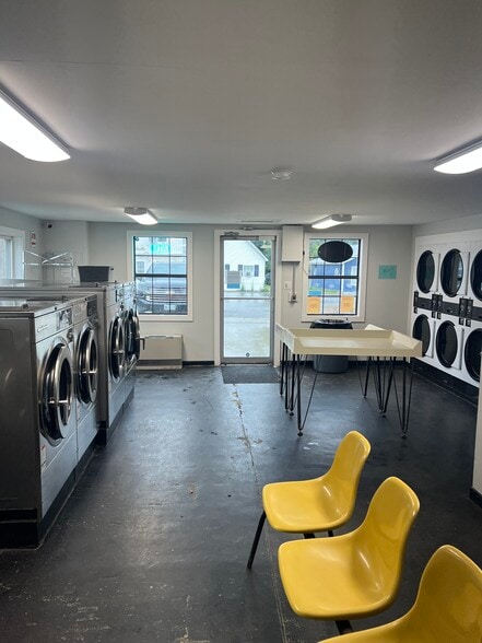 30 Commercial St, Hartland, ME for sale - Building Photo - Image 2 of 6