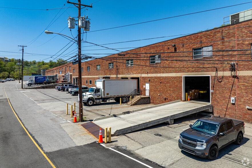 286-300 Corliss St, Pittsburgh, PA for lease - Building Photo - Image 2 of 6