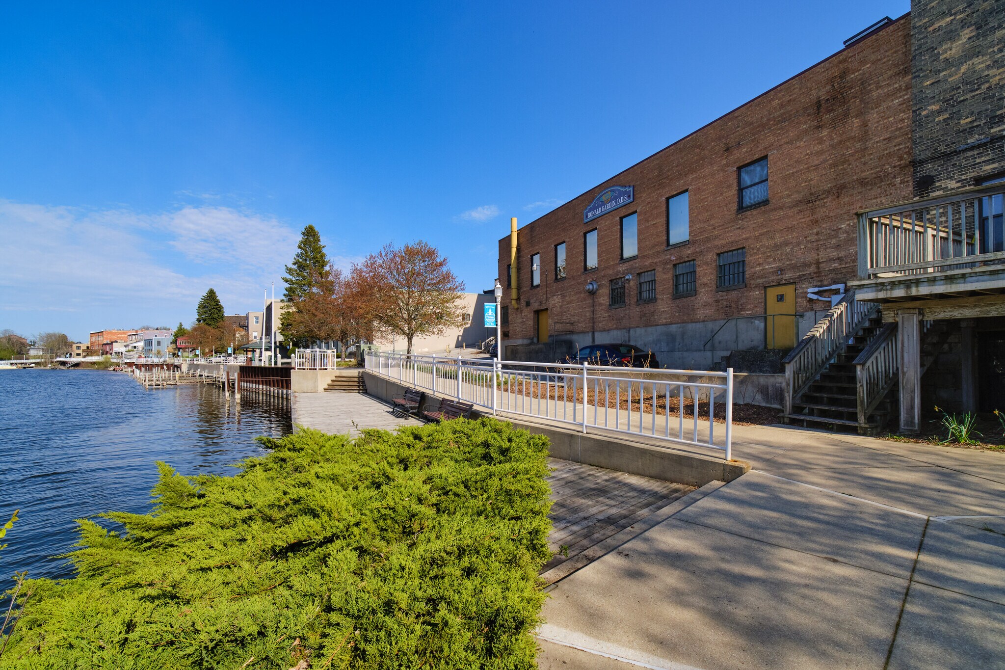 390 River St, Manistee, MI for sale Building Photo- Image 1 of 1