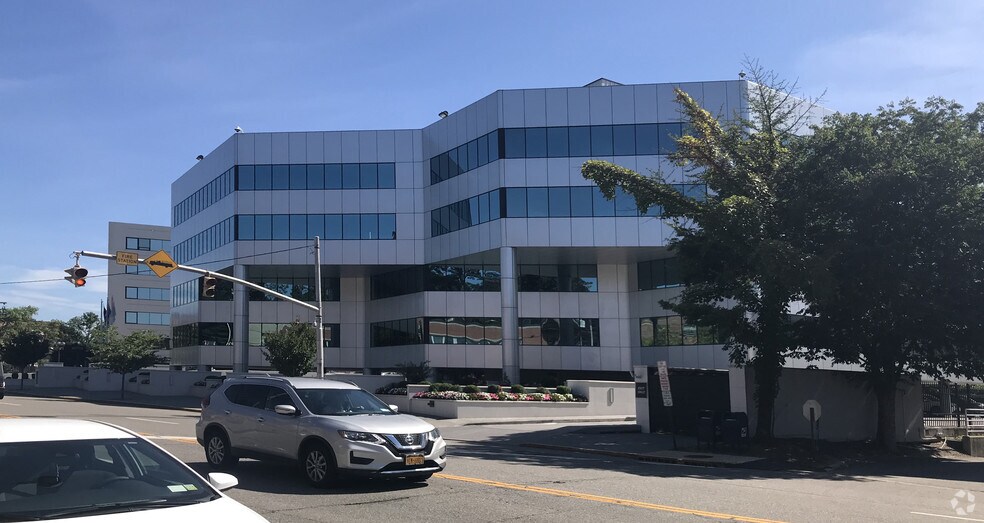 80 Cuttermill Rd, Great Neck, NY, 11021 Office Space For Lease