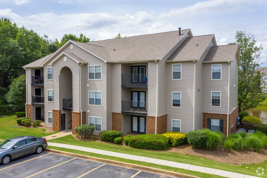 1235 Hogansville Rd, Lagrange, GA 30241