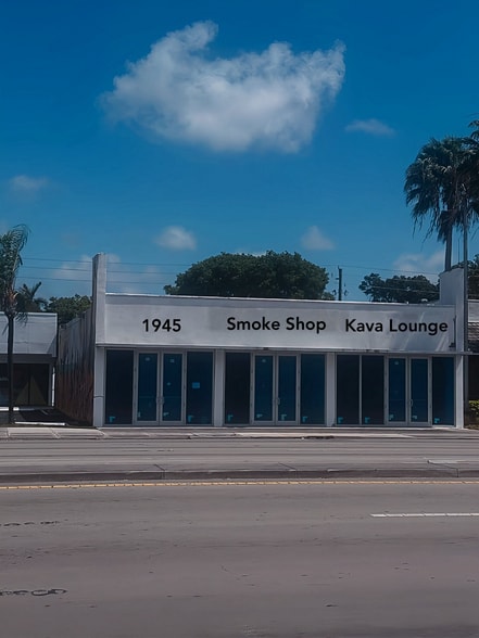 1949 NE 163rd St, North Miami Beach, FL for lease - Building Photo - Image 1 of 13
