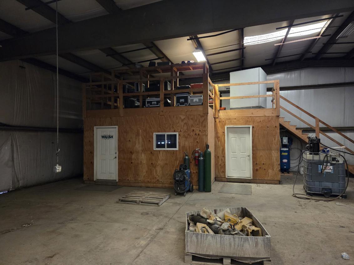 217 Alfery Ln, Mount Pleasant, PA for lease Interior Photo- Image 1 of 5