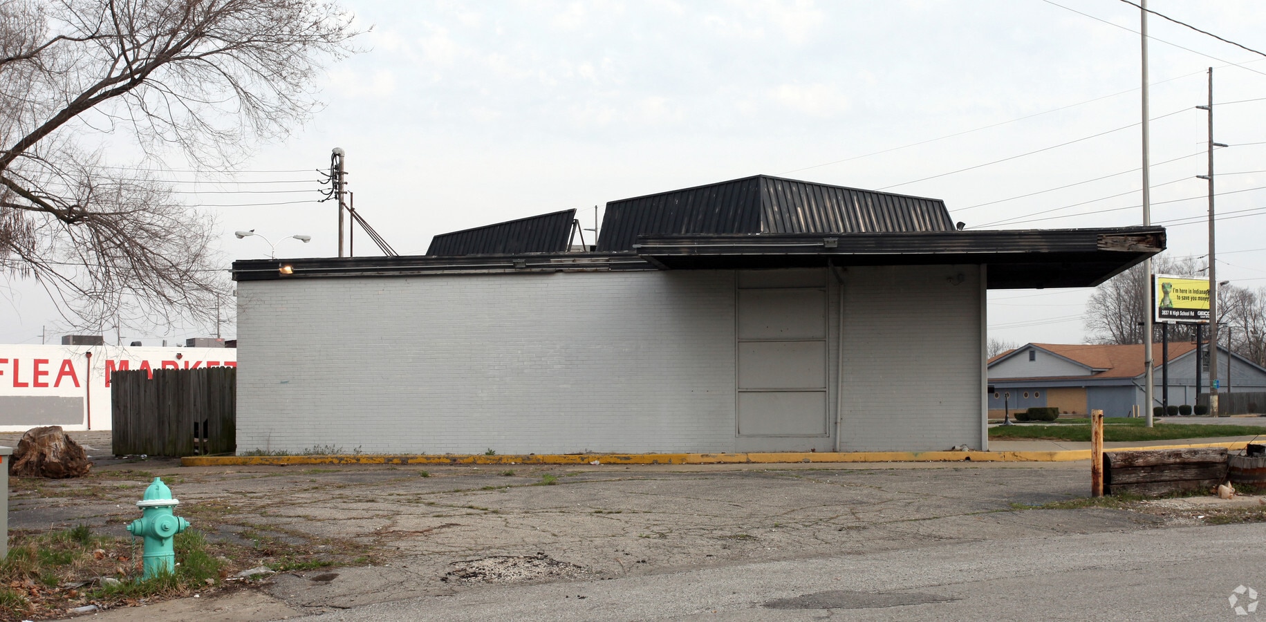 2402 Lafayette Rd, Indianapolis, IN 46222