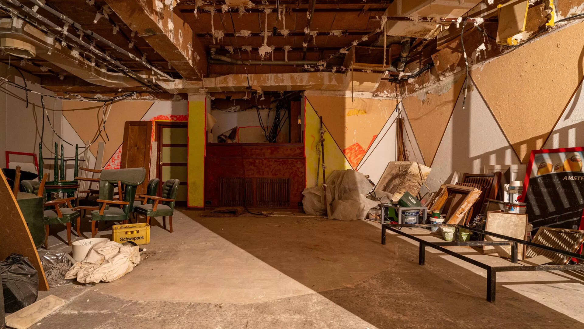 Retail in Cuenca, Cuenca for lease Interior Photo- Image 1 of 6