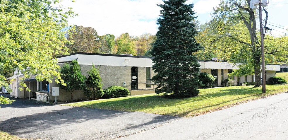 1 Russo Pl, Berkeley Heights, NJ for sale - Building Photo - Image 1 of 1