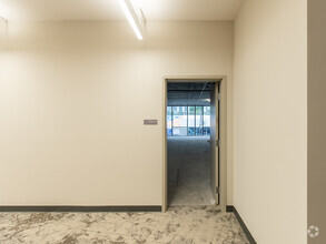 2221 N Miami Ave, Miami, FL for lease Interior Photo- Image 2 of 9