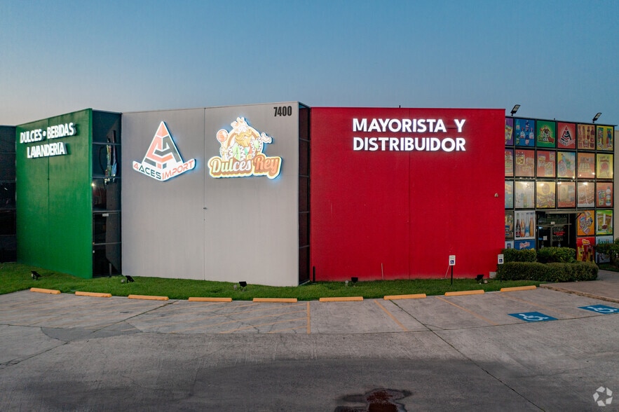 7400 North Fwy, Houston, TX for sale - Primary Photo - Image 2 of 12